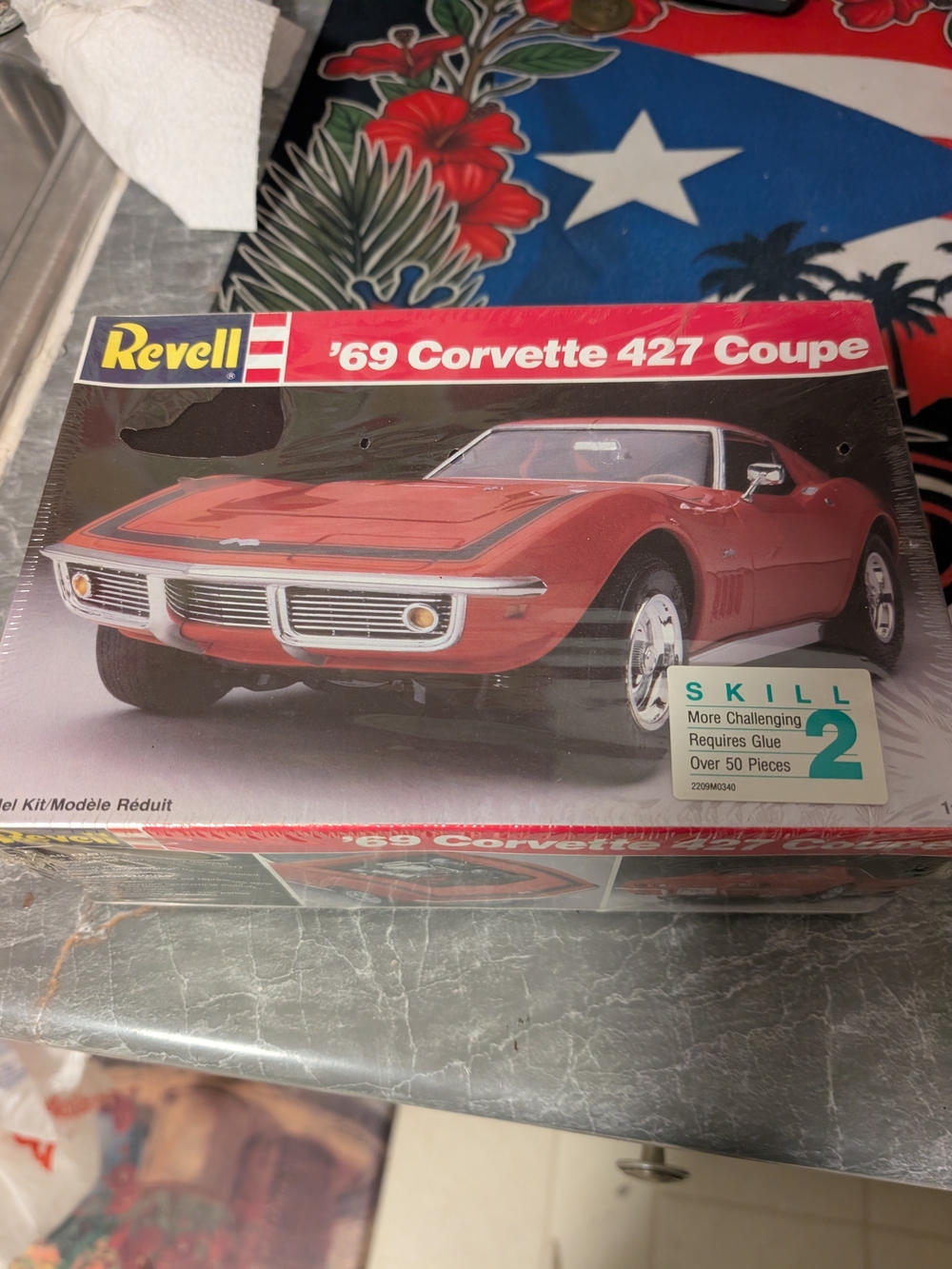 Revell '69 Chevy Corvette 427 Coupe 1/25 Model Kit
